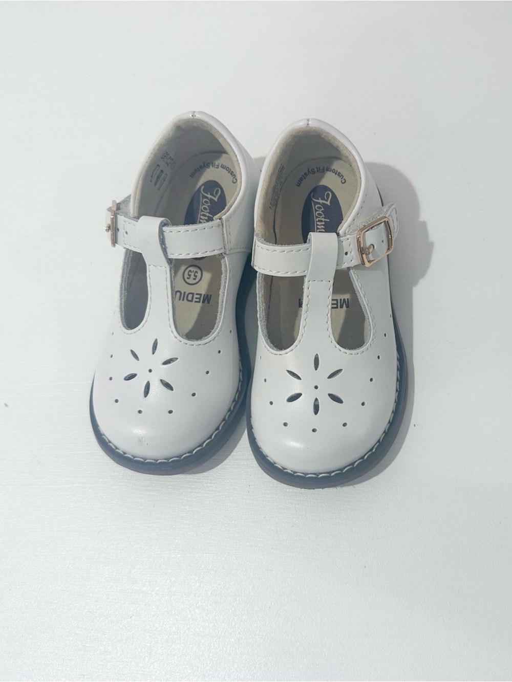 Footmates White T-Strap Mary Jane Shoes  size 5.5